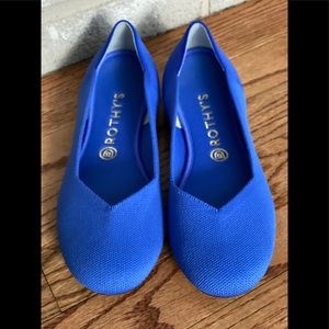 Like new Cornflower Blue Rothys